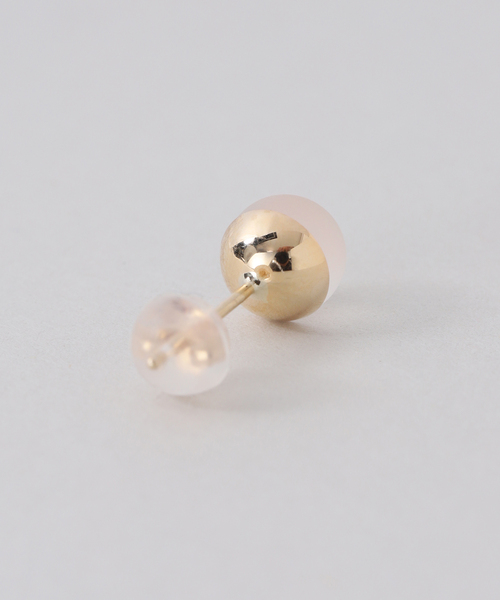 Lilas(リラ)の「フロストクォーツ6mmカップボールピアス K10(両耳)(ピアス(両耳用)・レディース・ゴールド・FREE)」の8枚目の写真