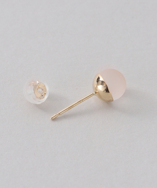 Lilas(リラ)の「フロストクォーツ6mmカップボールピアス K10(両耳)(ピアス(両耳用)・レディース・ゴールド・FREE)」の10枚目の写真