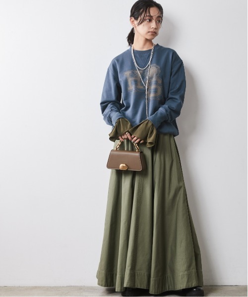CHIC STYLE(シックスタイル)の「 フリルカフス付ボウタイブラウス <大きいサイズ有>シックスタイル (シャツ/ブラウス・レディース・オフホワイト/カーキ/ブラック・M/L/LL/3L/4L/5L)」の5枚目の写真