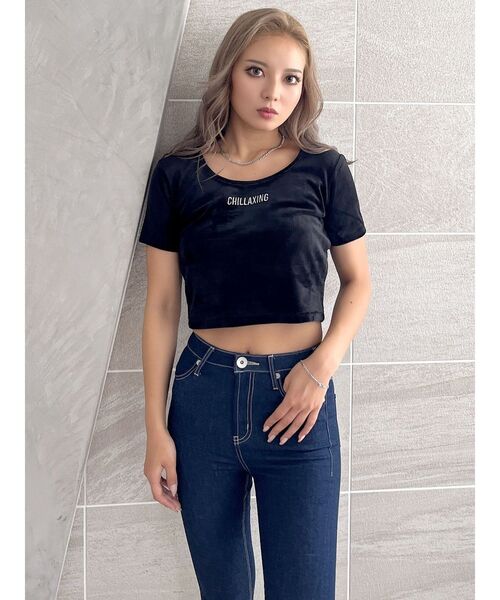 GYDA（ジェイダ）の「CHILLAXING embroideryベロアトップス（Tシャツ/カットソー・レディース・グリーン/ブラック/オフホワイト・FREE）」の18枚目の写真