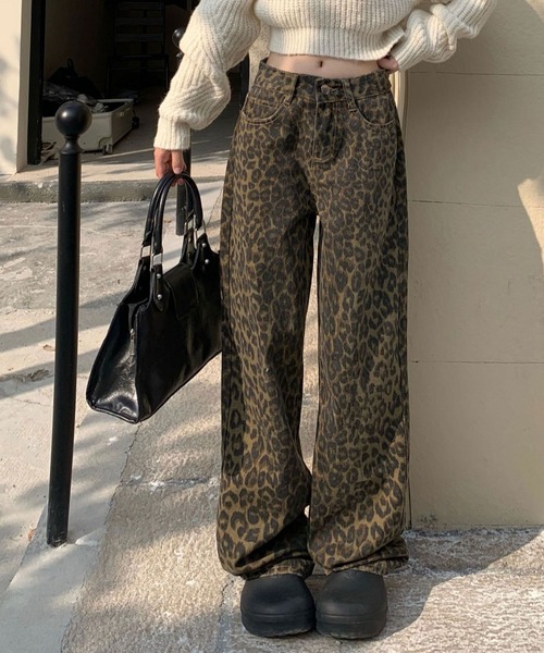 MEMECLE(メメクル)の「【 MEMECLE / メメクル 】ハイウエスト レオパード パターン デニムパンツ(デニムパンツ・レディース・その他・S/M/L)」の1枚目の写真