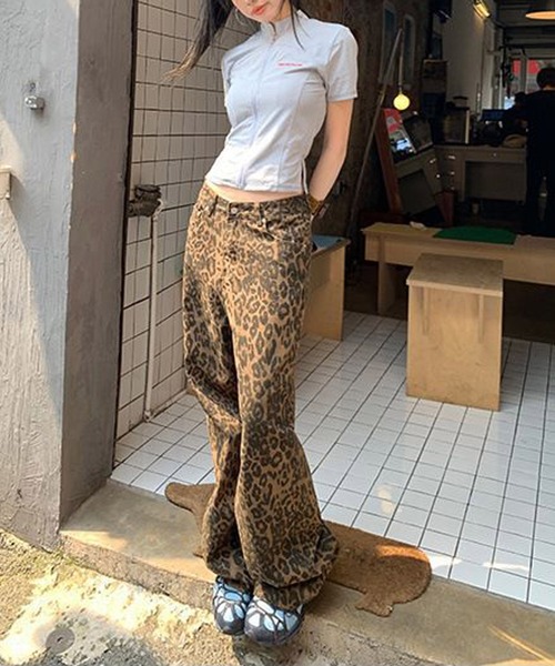 MEMECLE(メメクル)の「【 MEMECLE / メメクル 】ハイウエスト レオパード パターン デニムパンツ(デニムパンツ・レディース・その他・S/M/L)」の20枚目の写真