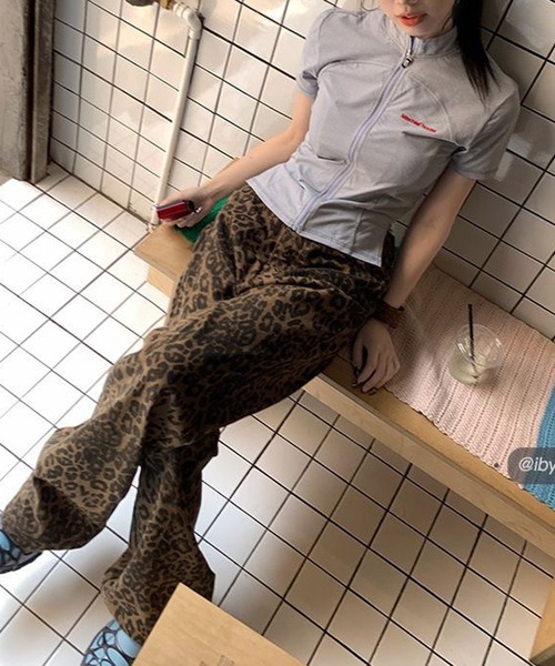 MEMECLE(メメクル)の「【 MEMECLE / メメクル 】ハイウエスト レオパード パターン デニムパンツ(デニムパンツ・レディース・その他・S/M/L)」の21枚目の写真