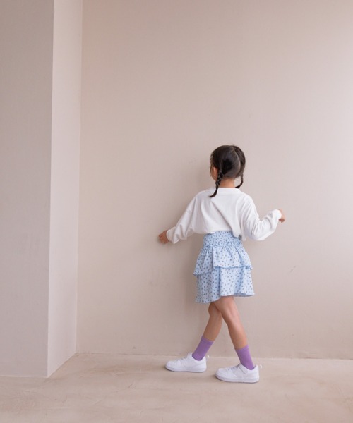 LOWRYS FARM(ローリーズファーム)の「フラワーカットスカート 145414(スカート・キッズ・ブルー/ホワイト・110cm/120cm/130cm/140cm/150cm)」の4枚目の写真