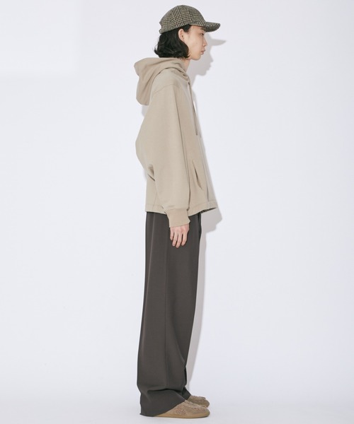 beautiful people(ビューティフルピープル)の「suvin compact sweat structural parka(パーカー・レディース・ベージュ/ブラック・38/36)」の8枚目の写真