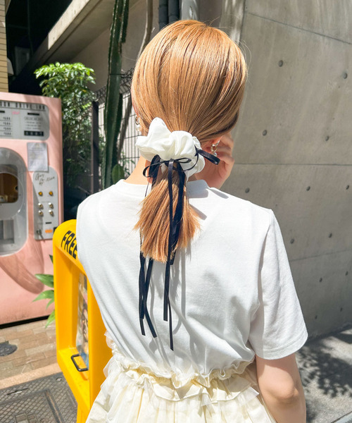 国内直営★ギフトに【MIU MIU】サテン シュシュ 送料込 直営店買付】MiuMiu ミュウミュウ サテン シュシュ (MiuMiu/ヘア