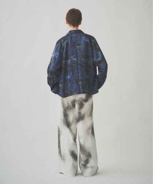 Juha(ユハ)の「ABSTRACT STONE SHORT JACKET(ブルゾン・メンズ・アイボリー/ネイビー・3/4)」の11枚目の写真