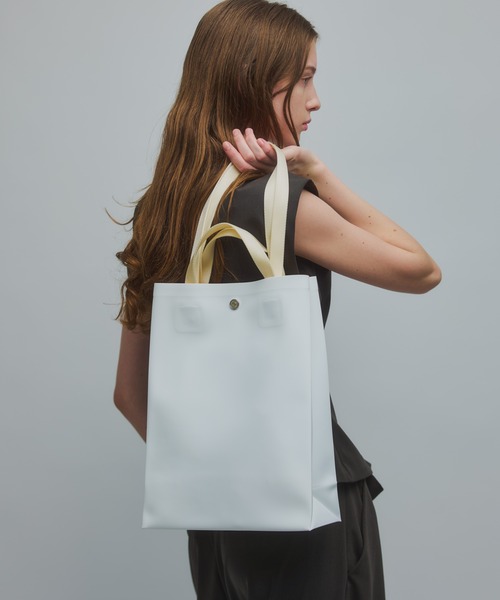 THE ART OF CARRYING(ジアートオブキャリング)の「【THE ART OF CARRYING】PAPER C(トートバッグ・レディース・ホワイト/ブラック・FREE)」の2枚目の写真