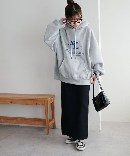 DISCOAT（ディスコート）の「【ユニセックス/WEB限定】モチーフ刺繍ロゴフードプルオーバー（パーカー・レディース・ライトグレー/ネイビー/キャメル/ブラウン/グレー・FREE）」の13枚目の写真