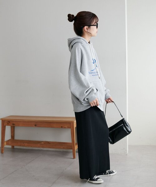 DISCOAT（ディスコート）の「【ユニセックス/WEB限定】モチーフ刺繍ロゴフードプルオーバー（パーカー・レディース・ライトグレー/ネイビー/キャメル/ブラウン/グレー・FREE）」の14枚目の写真