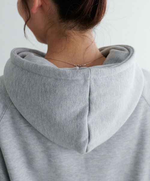 DISCOAT（ディスコート）の「【ユニセックス/WEB限定】モチーフ刺繍ロゴフードプルオーバー（パーカー・レディース・ライトグレー/ネイビー/キャメル/ブラウン/グレー・FREE）」の22枚目の写真