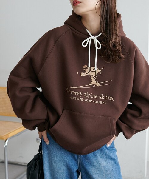 セール】【ユニセックス/WEB限定】モチーフ刺繍ロゴフードプルオーバー