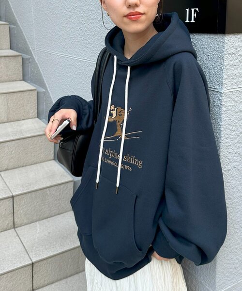 新色追加!/WEB限定】モチーフ刺繍ロゴフードプルオーバー《ユニ