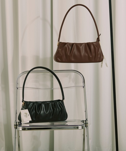 loin nuit(ロワンニュイ)の「gather hand bag / ギャザーハンドバッグ(ハンドバッグ・レディース・ブラック/ブラウン・FREE)」の15枚目の写真