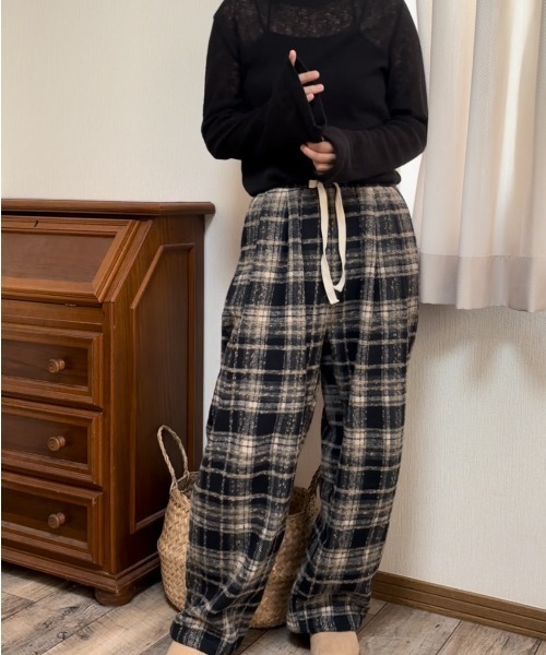 Ritzy（リッツィー）の「チェック柄 イージーワイドパンツ　グランパコアコーデ（その他パンツ・レディース・サックスブルー/レッド/モカ/ネイビー/ブラック・L/M）」の3枚目の写真