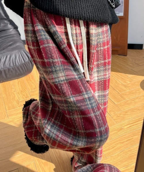 Ritzy（リッツィー）の「チェック柄 イージーワイドパンツ　グランパコアコーデ（その他パンツ・レディース・サックスブルー/レッド/モカ/ネイビー/ブラック・L/M）」の12枚目の写真