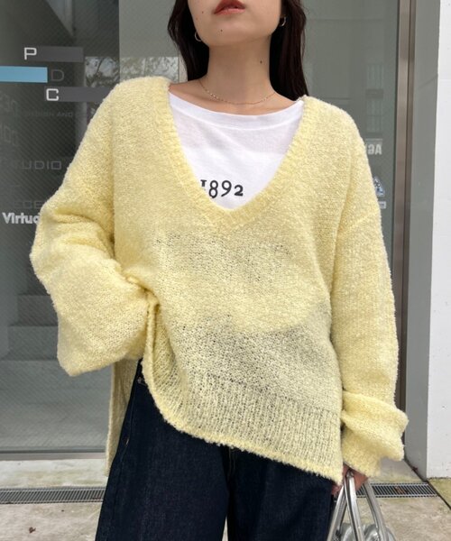 CIAOPANIC TYPY（チャオパニックティピー）の「深Vネックブークレシアーニット（ニット/セーター・レディース・ベージュ/イエロー/オフホワイト/ブラック・ONE SIZE）」の17枚目の写真