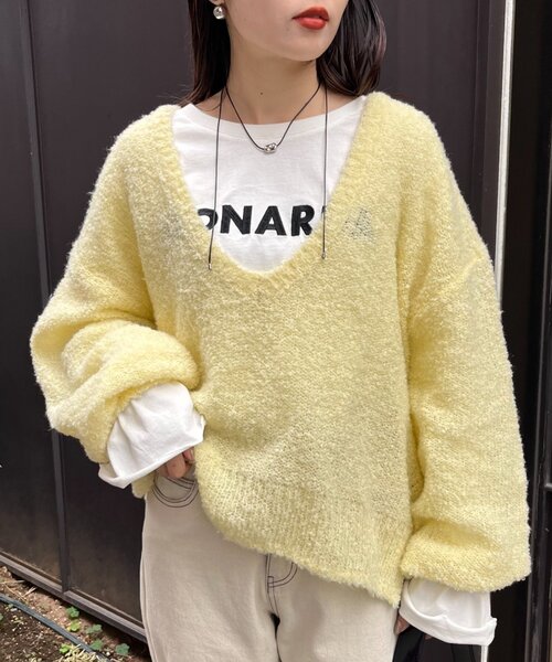 CIAOPANIC TYPY（チャオパニックティピー）の「深Vネックブークレシアーニット（ニット/セーター・レディース・ベージュ/イエロー/オフホワイト/ブラック・ONE SIZE）」の4枚目の写真