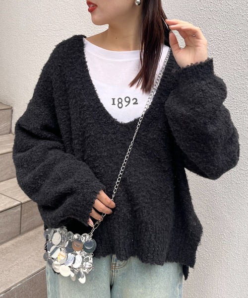 CIAOPANIC TYPY（チャオパニックティピー）の「深Vネックブークレシアーニット（ニット/セーター・レディース・ベージュ/イエロー/オフホワイト/ブラック・ONE SIZE）」の3枚目の写真