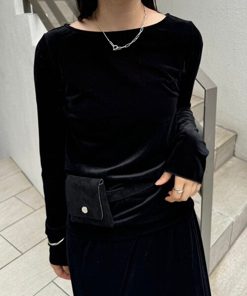 mystic（ミスティック）の「フェイクスウェードウエストポーチ（ボディバッグ/ウエストポーチ・レディース・ブラック/キャメル・ONE SIZE）」の4枚目の写真