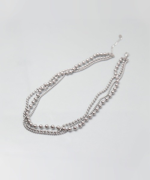 ieLS（イエルズ）の「金属アレルギー対応「ieLS」ステンレス　3連ボールネックレス（ネックレス・メンズ・シルバー/ゴールド・ONE SIZE）」の4枚目の写真