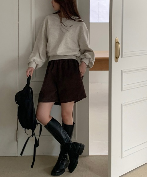 HEILIS（ヘイリス）の「クロップドスウェットトップス