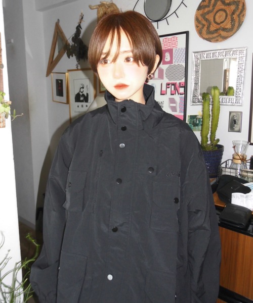 WudgeBoy（ワッジボーイ）の「mulch pocket nylon blouson（ナイロンジャケット・メンズ・ブラック/カーキ・MEDIUM/LARGE）」の8枚目の写真