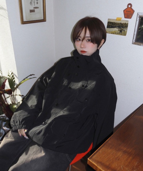 WudgeBoy（ワッジボーイ）の「mulch pocket nylon blouson（ナイロンジャケット・メンズ・ブラック/カーキ・MEDIUM/LARGE）」の9枚目の写真