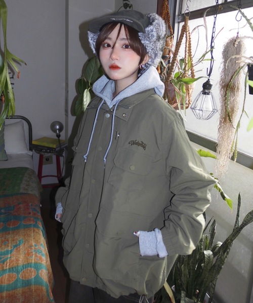 WudgeBoy（ワッジボーイ）の「mulch pocket nylon blouson（ナイロンジャケット・メンズ・ブラック/カーキ・MEDIUM/LARGE）」の6枚目の写真