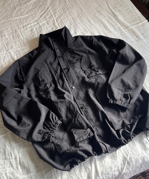 WudgeBoy（ワッジボーイ）の「mulch pocket nylon blouson（ナイロンジャケット・メンズ・ブラック/カーキ・MEDIUM/LARGE）」の12枚目の写真