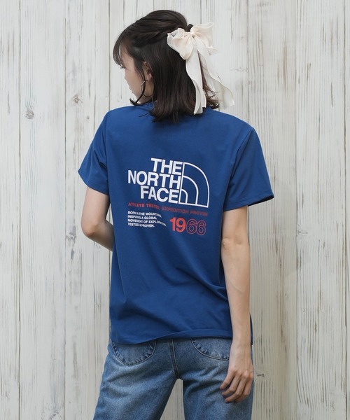 THE NORTH FACE(ザノースフェイス)の「THE NORTH FACE/ザ・ノース・フェイス Tシャツ/カットソー/半袖ティシャツ バックプリント NTW32585(Tシャツ/カットソー・レディース・ブルー/ホワイト/ブラック/オレンジ・XL/L/M/S)」の3枚目の写真