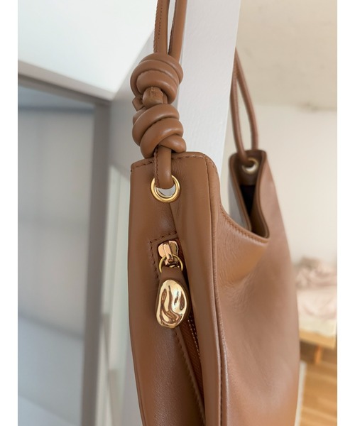 gemeil（ジェムイル）の「ダブルノットワンショルダーバッグ(PT-210)（ショルダーバッグ・レディース・ブラック/グレイッシュベージュ/キャメル/ブルー・FREE）」の17枚目の写真