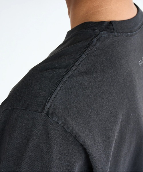 Quiksilver(クイックシルバー)の「MW LOGO LT /クイックシルバーバックロゴプリント長袖ロンT(Tシャツ/カットソー・メンズ・ホワイト/ブラック・MEDIUM/LARGE/X-LARGE/SMALL)」の7枚目の写真