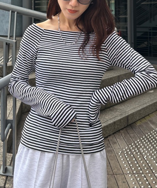 ISOOK（アイスー）の「【ISOOK / アイスー】オフショルボーダーカットソー / 2way 長袖 Tシャツ ボートネック ロングスリーブ ロンT タイト 細ボーダー 白 黒 グレー ホワイト ブラック ZOZOTOWN限定（Tシャツ/カットソー・レディース・ライトグレー/ブラック・FREE）」の17枚目の写真