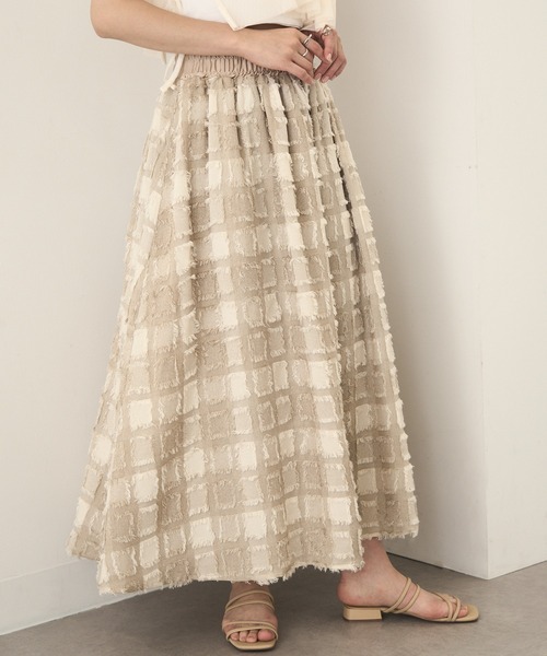 MAGASIN DE MODE Chou Chou(マガジンデモードシュシュ)の「【MAGASIN DE MODE Chou Chou】フリンジブロックチェックスカート trc※(スカート・レディース・ブラック/ベージュ/パープル・FREE)」の4枚目の写真
