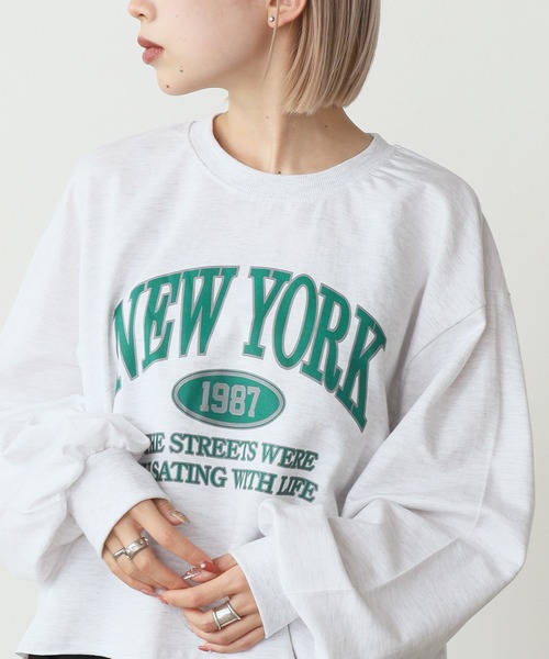 ROOPTOKYO(ループトウキョウ)の「NEW YORK Logo Print Sweatshirt / NEW YORKロゴプリント スウェット(スウェット・レディース・グレー/ライトグレー/イエロー・FREE)」の2枚目の写真