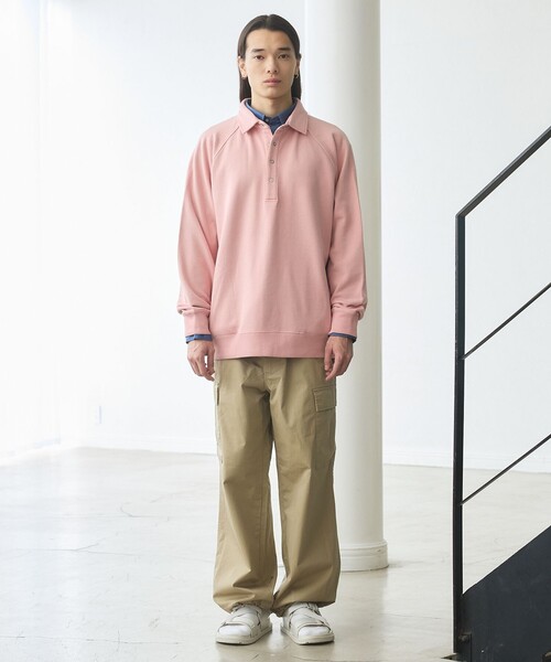 J.PRESS YORK STREET(ジェイプレスヨークストリート)の「【UNISEX】ラガータイプラグラン 裏毛トレーナー(ポロシャツ・メンズ・ピンク系/ホワイト系/ライトグレー系/ネイビー系/イエロー系・LARGE/MEDIUM/SMALL)」の10枚目の写真