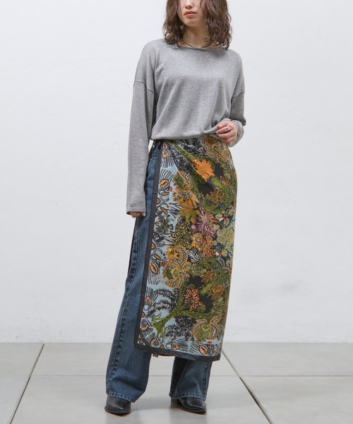 COLONY 2139（コロニートゥーワンスリーナイン）の「ボタニカル大判スカーフ 90×90（バンダナ/スカーフ・レディース・ブラック/ホワイト/ネイビー・FREE）」の16枚目の写真