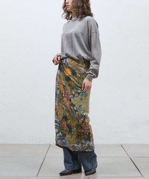 COLONY 2139（コロニートゥーワンスリーナイン）の「ボタニカル大判スカーフ 90×90（バンダナ/スカーフ・レディース・ブラック/ホワイト/ネイビー・FREE）」の18枚目の写真