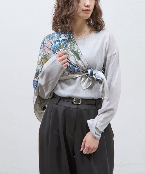 COLONY 2139（コロニートゥーワンスリーナイン）の「ボタニカル大判スカーフ 90×90（バンダナ/スカーフ・レディース・ブラック/ホワイト/ネイビー・FREE）」の5枚目の写真