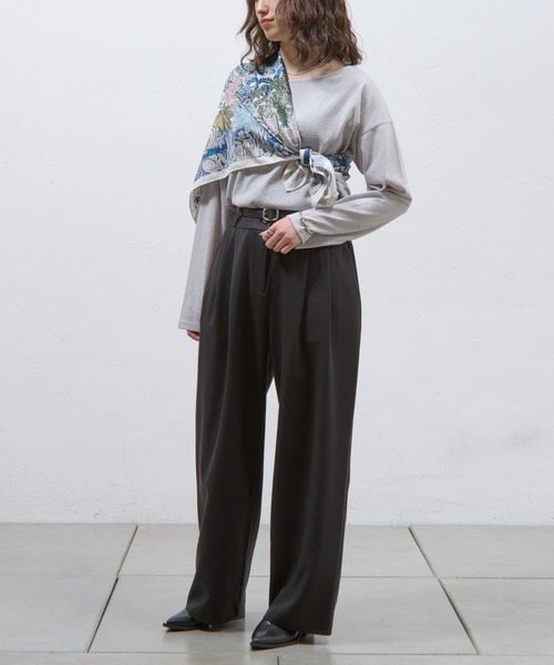 COLONY 2139（コロニートゥーワンスリーナイン）の「ボタニカル大判スカーフ 90×90（バンダナ/スカーフ・レディース・ブラック/ホワイト/ネイビー・FREE）」の10枚目の写真