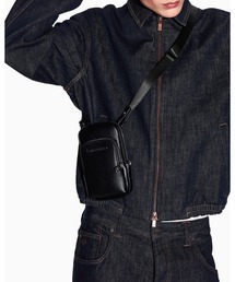 ARMANI EXCHANGE | 【A|X アルマーニ エクスチェンジ】AXロゴ ストラップ付きテックケース/ミニショルダーバッグ(ショルダーバッグ)