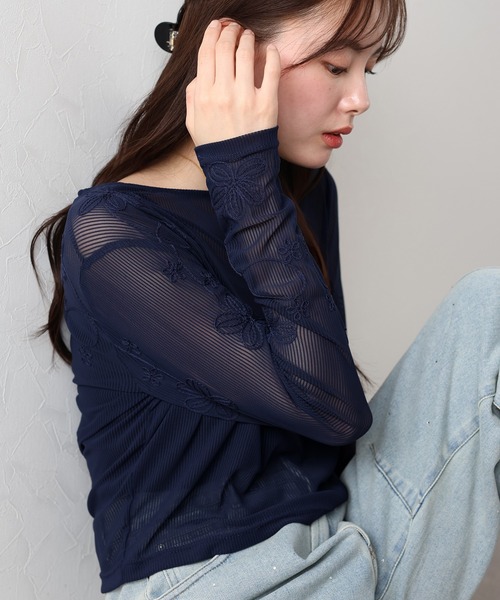 BLUEEAST(ブルーイースト)の「コード刺繍シアートップス(Tシャツ/カットソー・レディース・アイボリー/ネイビー/ブラック・MEDIUM)」の1枚目の写真
