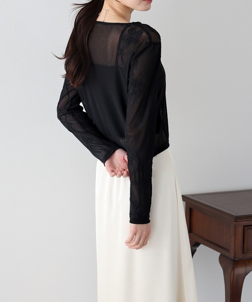 BLUEEAST(ブルーイースト)の「コード刺繍シアートップス(Tシャツ/カットソー・レディース・アイボリー/ネイビー/ブラック・MEDIUM)」の12枚目の写真