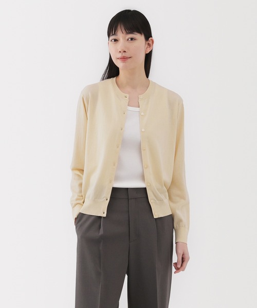 無印良品(ムジルシリョウヒン)の「婦人 UVカット強撚コットンクルーネックカーディガン(カーディガン/ボレロ・レディース・オフホワイト/ブラック/アイボリー/ピンク/ダークグレー/ネイビー/レンガ・S/M/L/XL)」の2枚目の写真