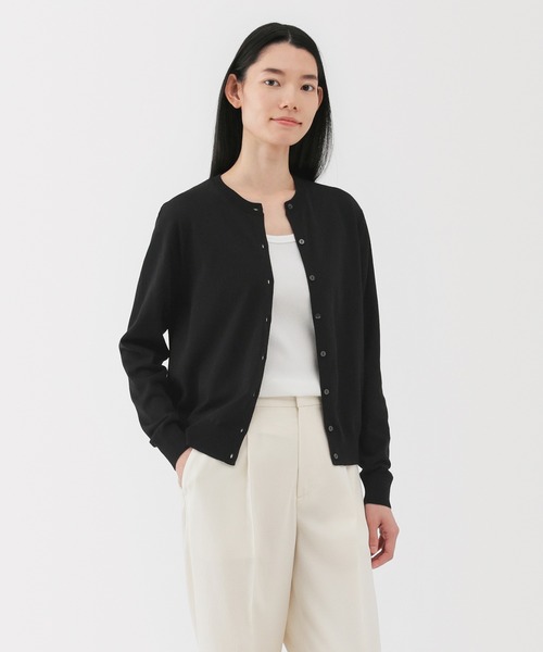 無印良品(ムジルシリョウヒン)の「婦人 UVカット強撚コットンクルーネックカーディガン(カーディガン/ボレロ・レディース・オフホワイト/ブラック/アイボリー/ピンク/ダークグレー/ネイビー/レンガ・S/M/L/XL)」の3枚目の写真