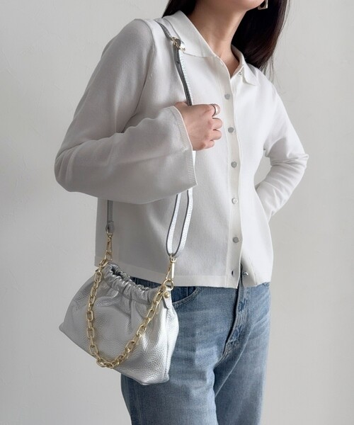 AULENTTI（オウレンティ）の「【AULENTTI/オーレンティ】チェーンギャザーレザーショルダーバッグ（ショルダーバッグ・レディース・ブラック/シルバー・FREE）」の9枚目の写真