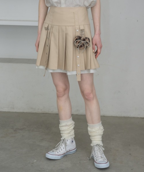 idem（イデム）の「layered pleats mini skirt／レイヤードプリーツミニスカート（スカート・レディース・グレー/ライトベージュ・FREE）」の8枚目の写真