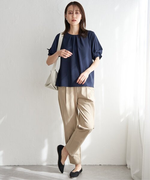 IKKA LOUNGE(イッカラウンジ)の「【セットアップ対応】GOKU楽ワークテーパードパンツ(その他パンツ・レディース・ネイビー/ベージュ・M/L/S)」の5枚目の写真