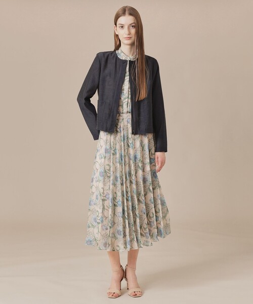 MACKINTOSH LONDON（マッキントッシュ ロンドン）の「シャイニーシアーノーカラージャケット（ノーカラージャケット・レディース・ピンク系その他2/ネイビー・40/38）」の4枚目の写真